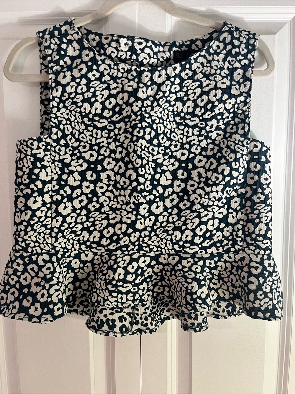 ZARA BASIC - Sleeveless Emerald Green & White Leopard Peplum Top - SMALL